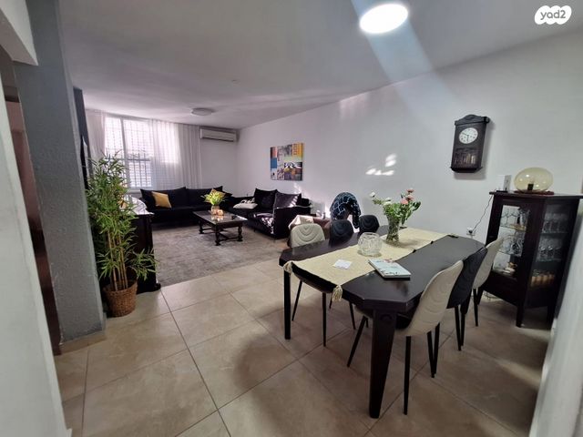 דו משפחתי, הגולן, רמת החייל, תל אביב יפו