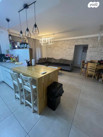 דירת גן, דליה, נצרת עילית / נוף הגליל