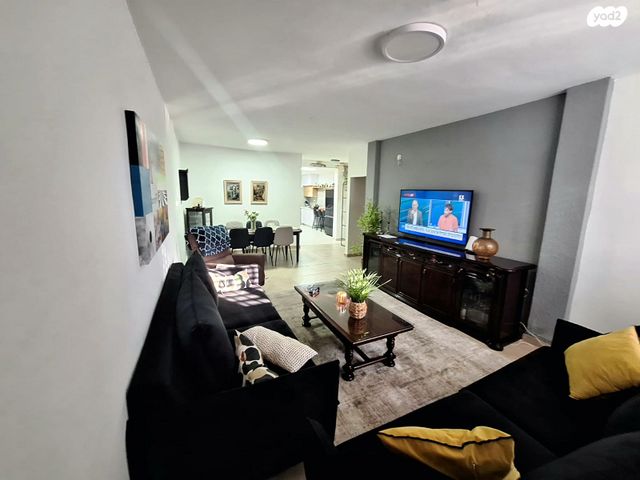 דו משפחתי, הגולן, רמת החייל, תל אביב יפו