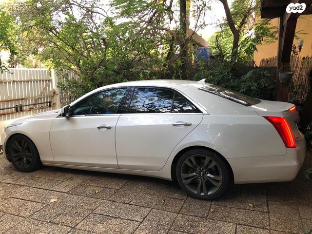 מודעת רכב קאדילק CTS