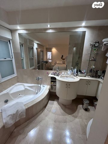 דירה, א.ד. גורדון, רמות רמז, חיפה