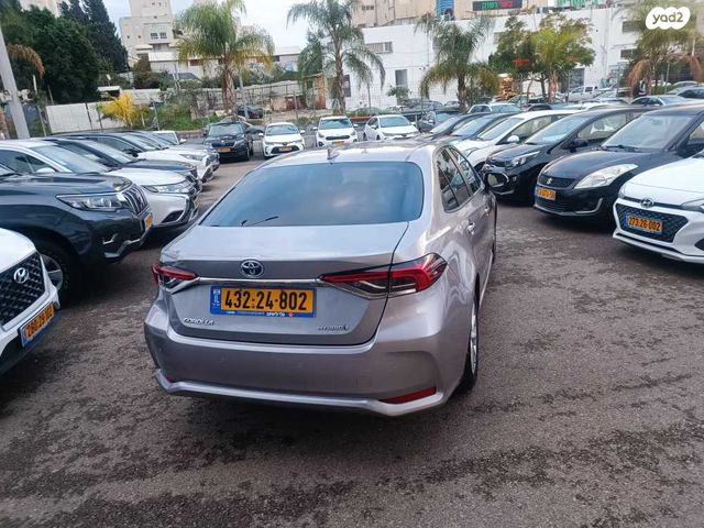 טויוטה קורולה