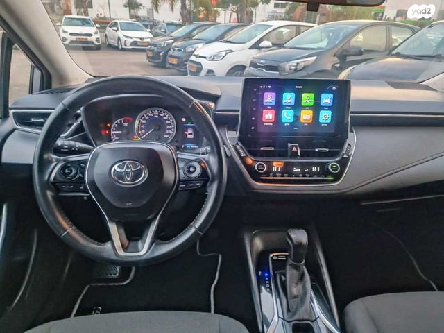 טויוטה קורולה