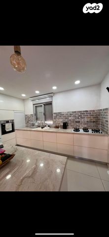 יוסי בנאי 54