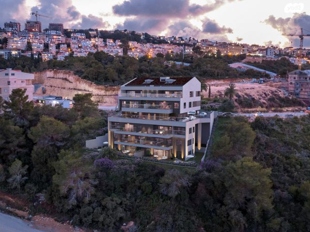 יהודה עמיחי 4