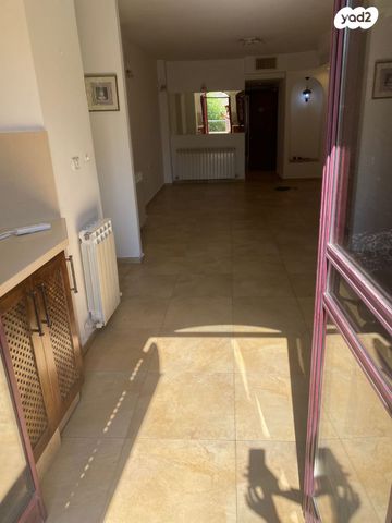 דו משפחתי, נחלאות, שערי חסד, ירושלים