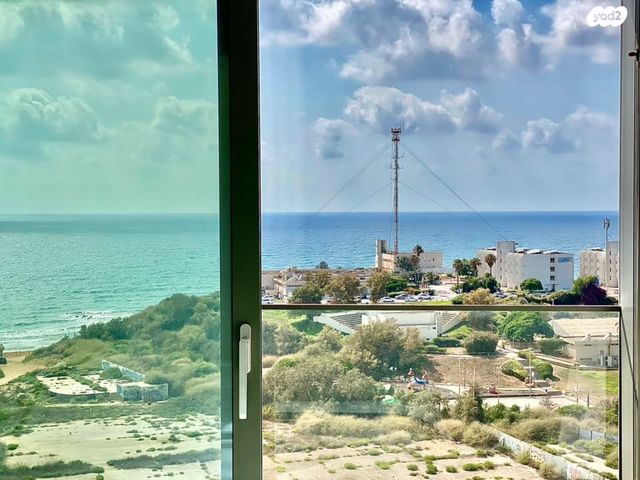 דירה, שדרות רחבעם זאבי, גבעת אולגה, חדרה