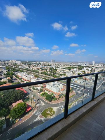 גג/ פנטהאוז, משכנות האומנים, קרית מוצקין