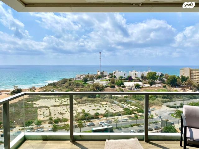 שדרות רחבעם זאבי 