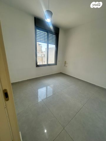 גג/ פנטהאוז, נהלל 5, נחלת יצחק, תל אביב יפו