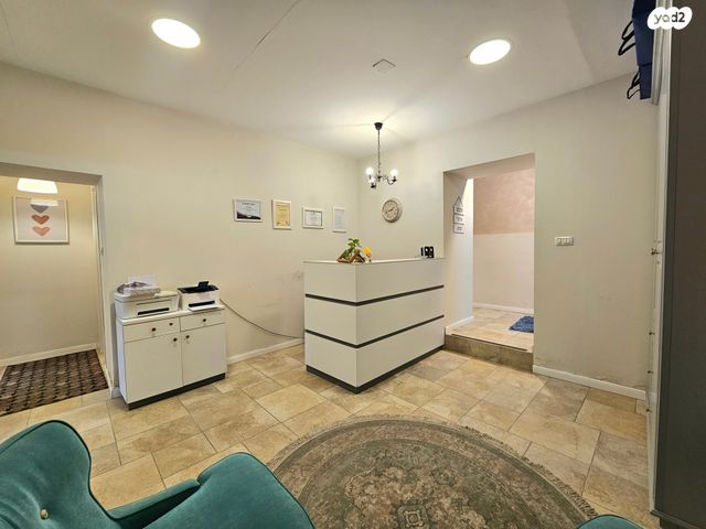 משרדים, בני עטרות, בני עטרות