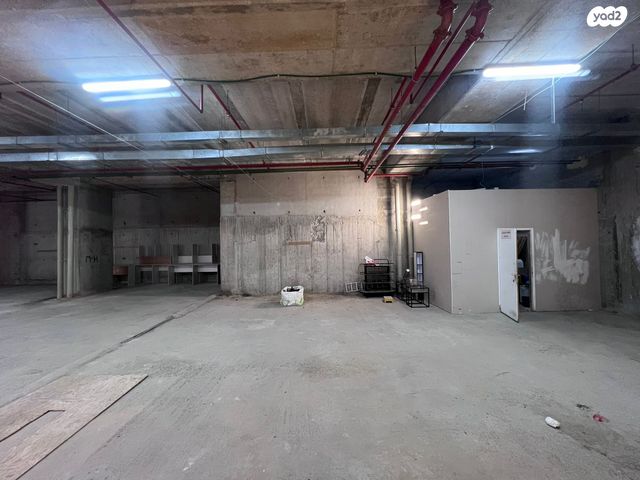 חנויות/ שטח מסחרי, חיפה