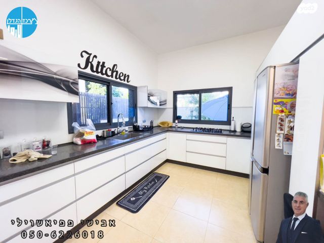 דו משפחתי, השיקמה, מרכז המושבה, גן יבנה