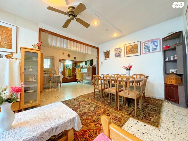 דו משפחתי, הרימון, רסקו א', חולון