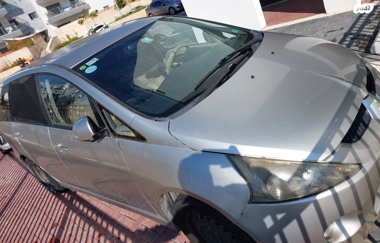 מודעת רכב מיצובישי גרנדיס