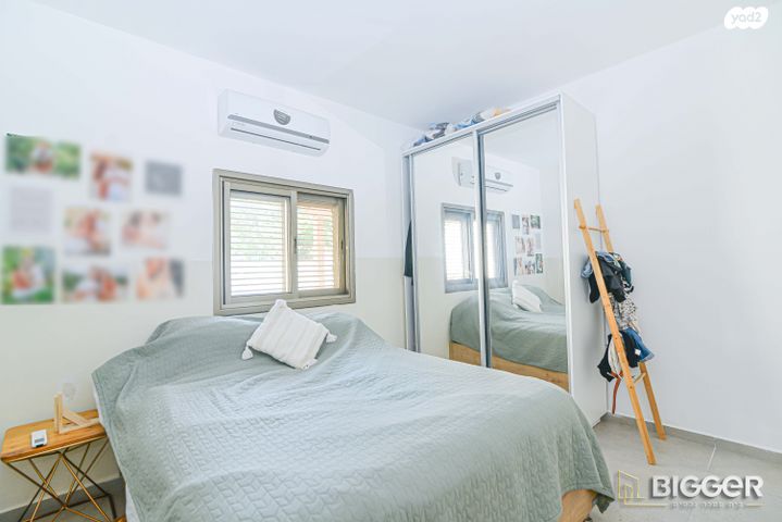 דו משפחתי, פרדס חנה כרכור