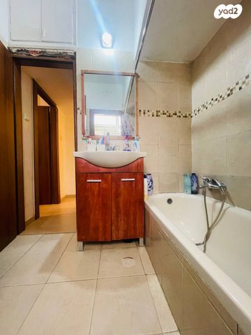 דירה, שער ציון, קרית שרת מערב, חולון