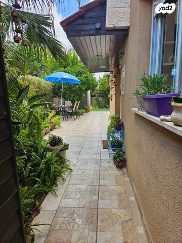 דו משפחתי, נהריה