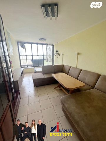 דירה, יחיאל וייסנברג, קנדי, אור עקיבא