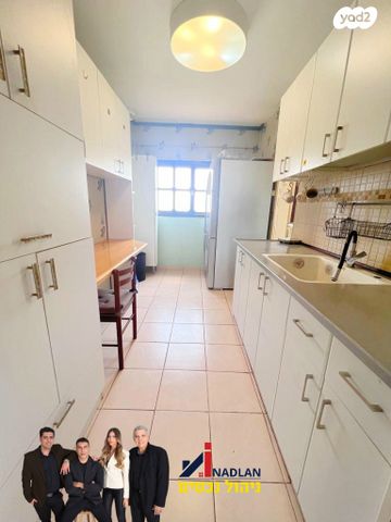 דירה, יחיאל וייסנברג, קנדי, אור עקיבא