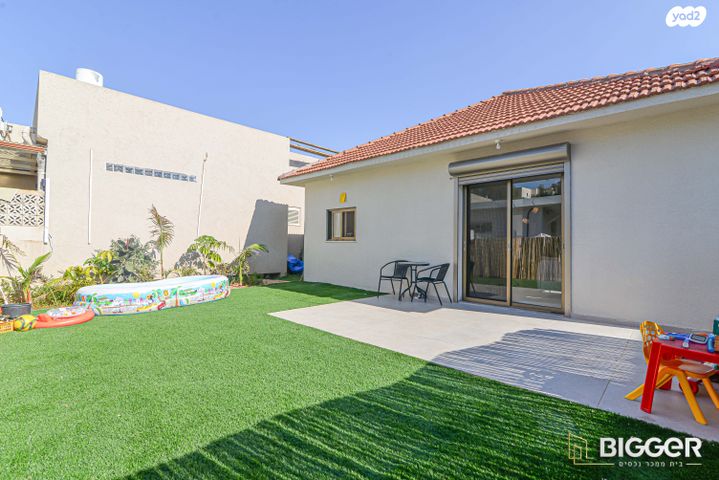 דו משפחתי, פרדס חנה כרכור