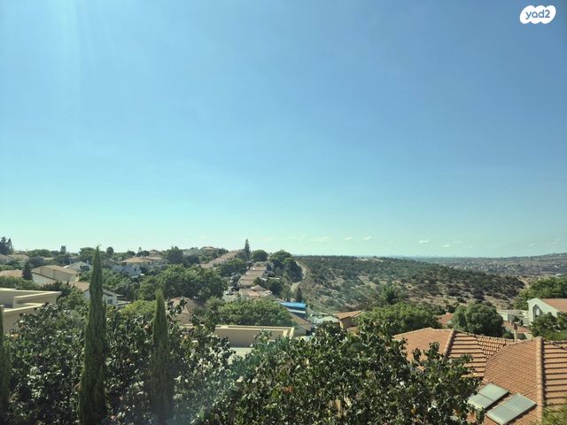 דו משפחתי, שערי תקווה