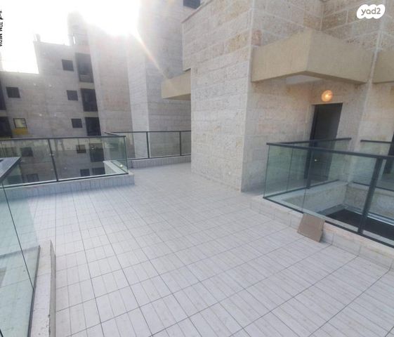 דופלקס, קרית מלאכי