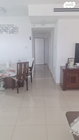 גג/ פנטהאוז, הלילך 6, הפרחים, קרית גת