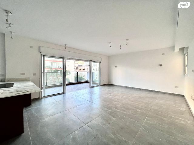 דירה, אוסישקין, מרכז העיר דרום, נתניה