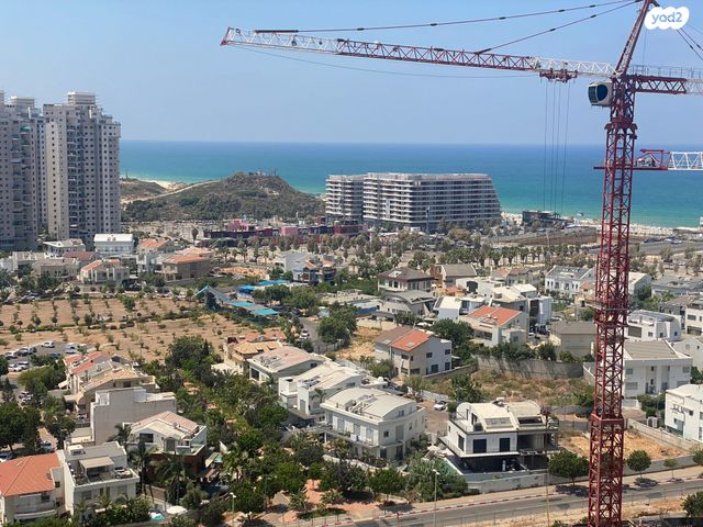 דירה, דרך מנחם בגין 1, בת ים