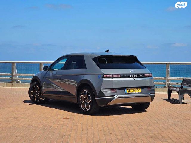 יונדאי איוניק 5