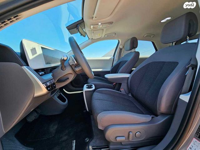 יונדאי איוניק 5