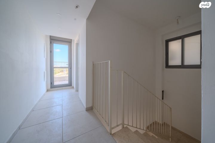 גג/ פנטהאוז, שוהם, אבני חן, חריש