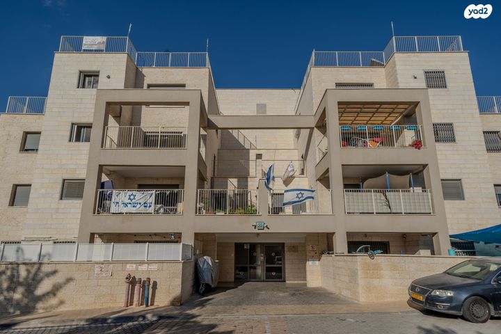 גג/ פנטהאוז, שוהם, אבני חן, חריש