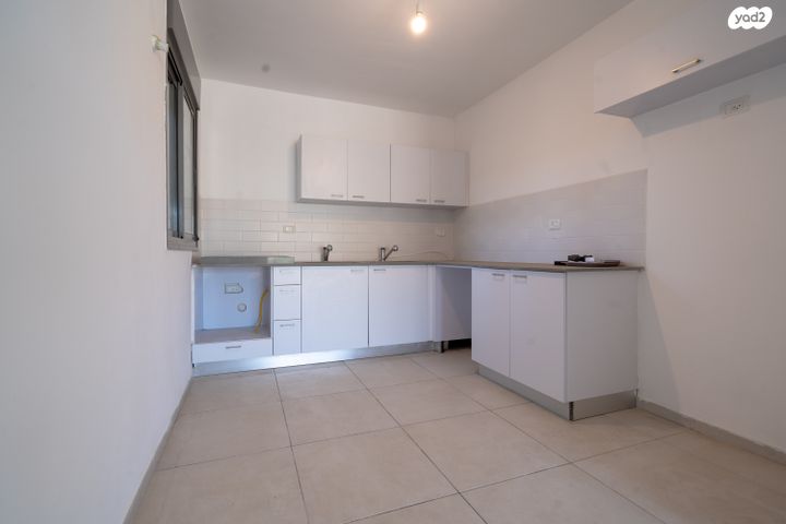 גג/ פנטהאוז, שוהם, אבני חן, חריש