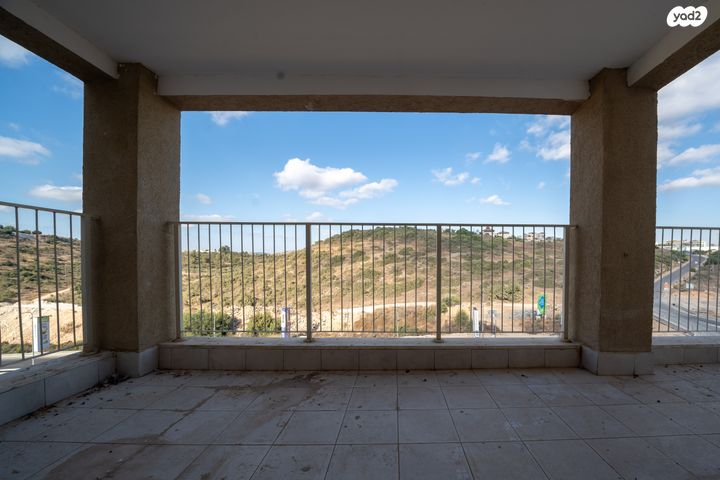 גג/ פנטהאוז, שוהם, אבני חן, חריש