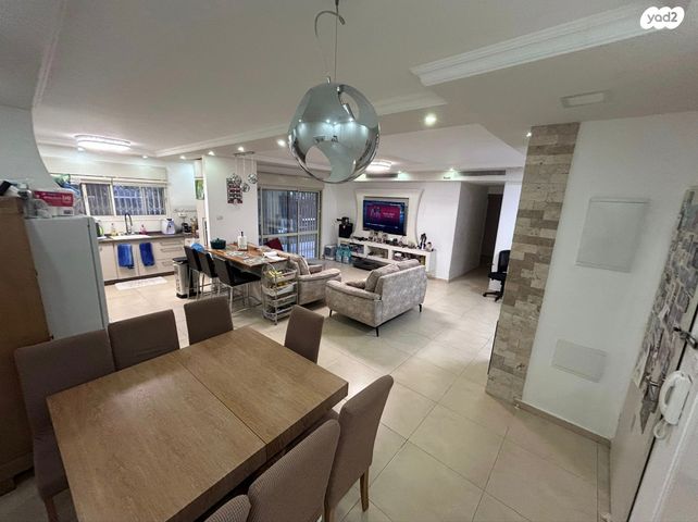 דירת גן, שדרות ירושלים 8, ממשית, דימונה