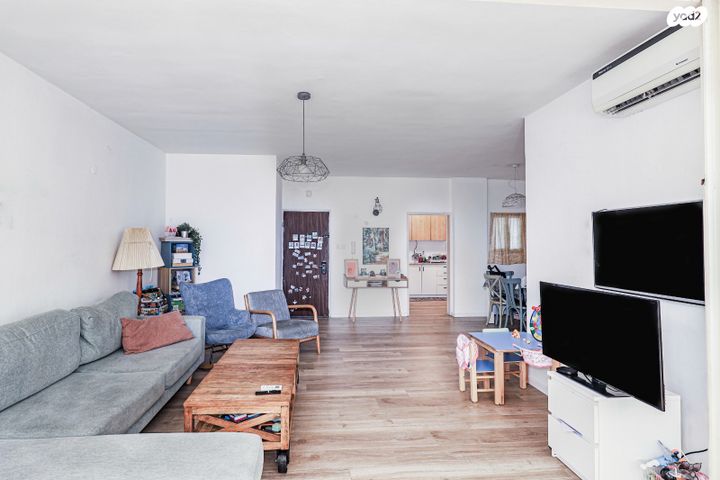 דירה, מעוז, כפר סבא