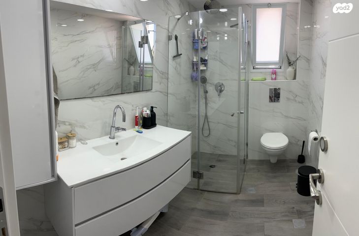 דירה, שבתאי הנגבי, גילה, ירושלים