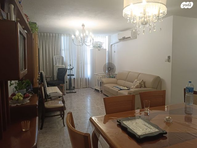 דירה, שדרות דוד המלך 18, שרת, לוד