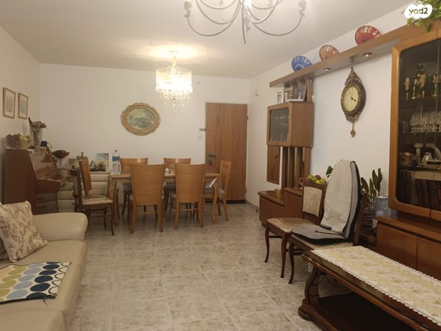 דירה, שדרות דוד המלך 18, שרת, לוד