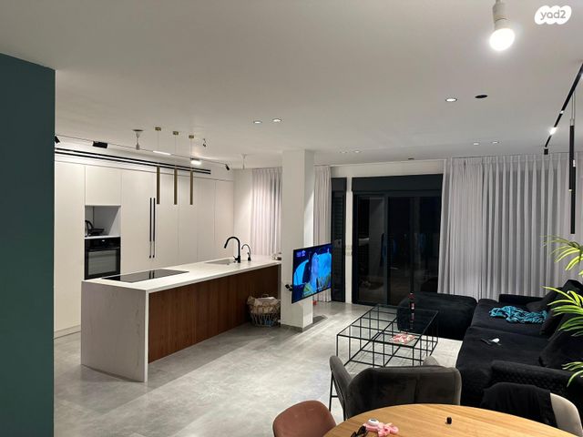 הרצליה הירוקה, נווה עובד