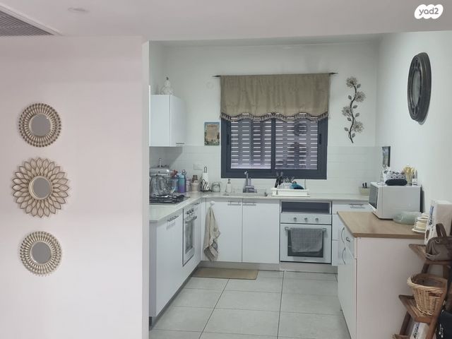 דירה, יערת העמק, מגדל העמק