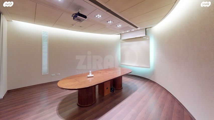 מבני תעשיה, המפעל 13, תעשייה, אור יהודה