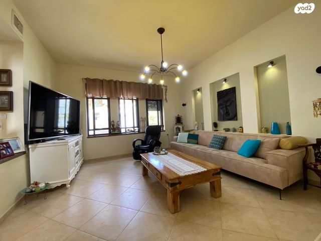 בית פרטי/ קוטג', שאר העיר, עומר