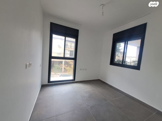 דירה, הל"ה, הל"ה, גבעתיים