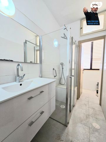 דופלקס, הרב קוק, רמב"ם, ראשון לציון