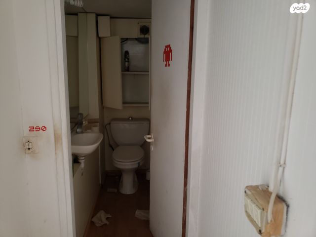 משרדים, מונטיפיורי, הרכבת, תל אביב יפו