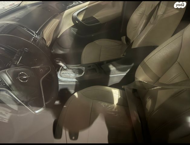 אופל אינסיגניה