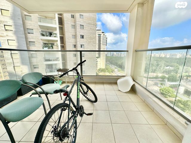 דירה, אלונים, קרית השרון, נתניה